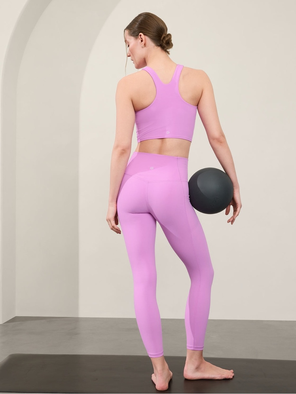 Athleta Salutation Stash High Rise 7/8 Leggings